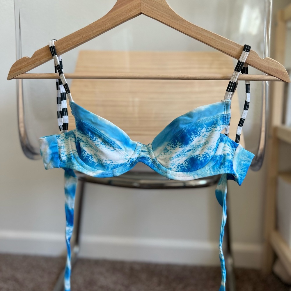 Rare Moana Bikini Splashing Pirate Top, 2014 Collection, Size S, Women's Swim